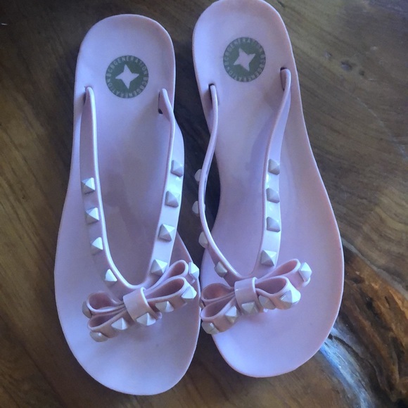 BCBG Generation pink jelly thong sandals🎀 - Picture 1 of 5